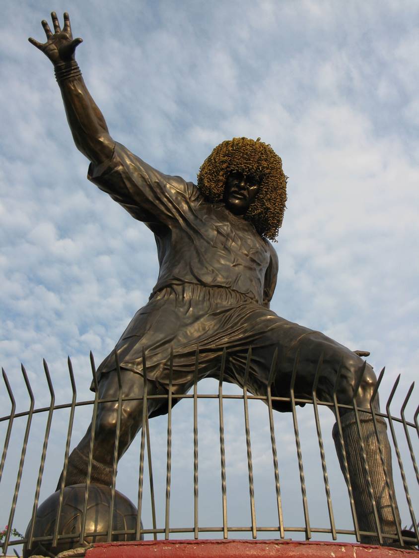 Carlos Valderrama statue, Santa Marta